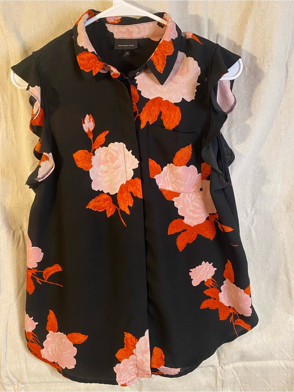 Who What Wear Black Sleeveless Button-Down Top with Pink & Orange Floral